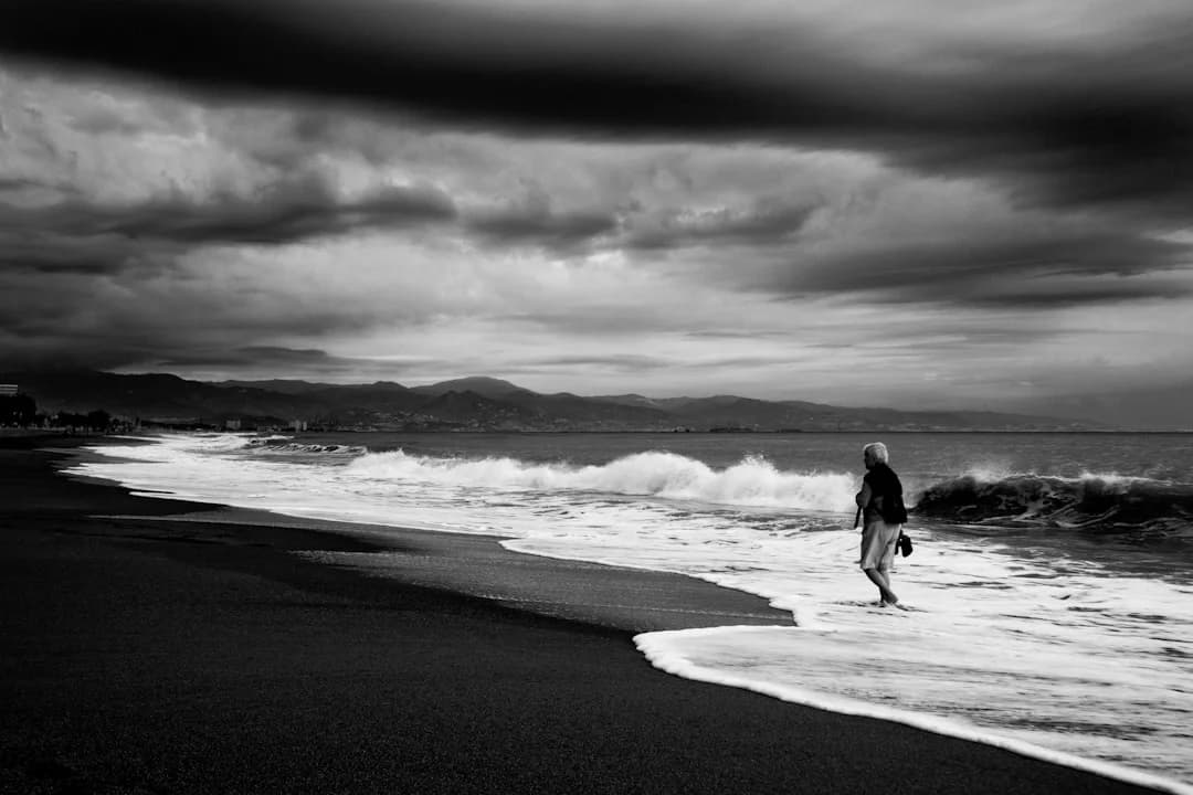 Beach Alert: Swimming Temporarily Prohibited at Los Álamos