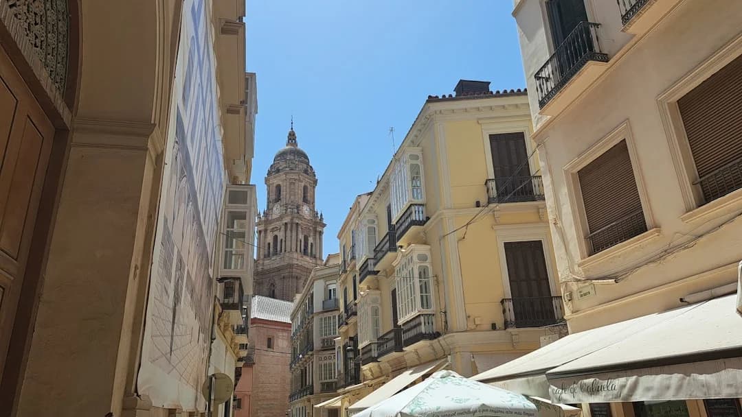 Weekend Plan: Discover Local Crafts and Fashion at Málaga’s Markets