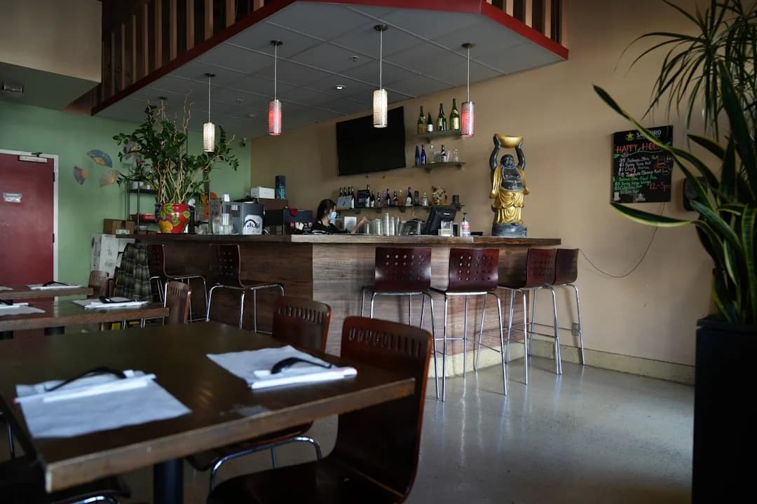Baiku: Versteckte japanische Bar erobert Teatinos im Sturm