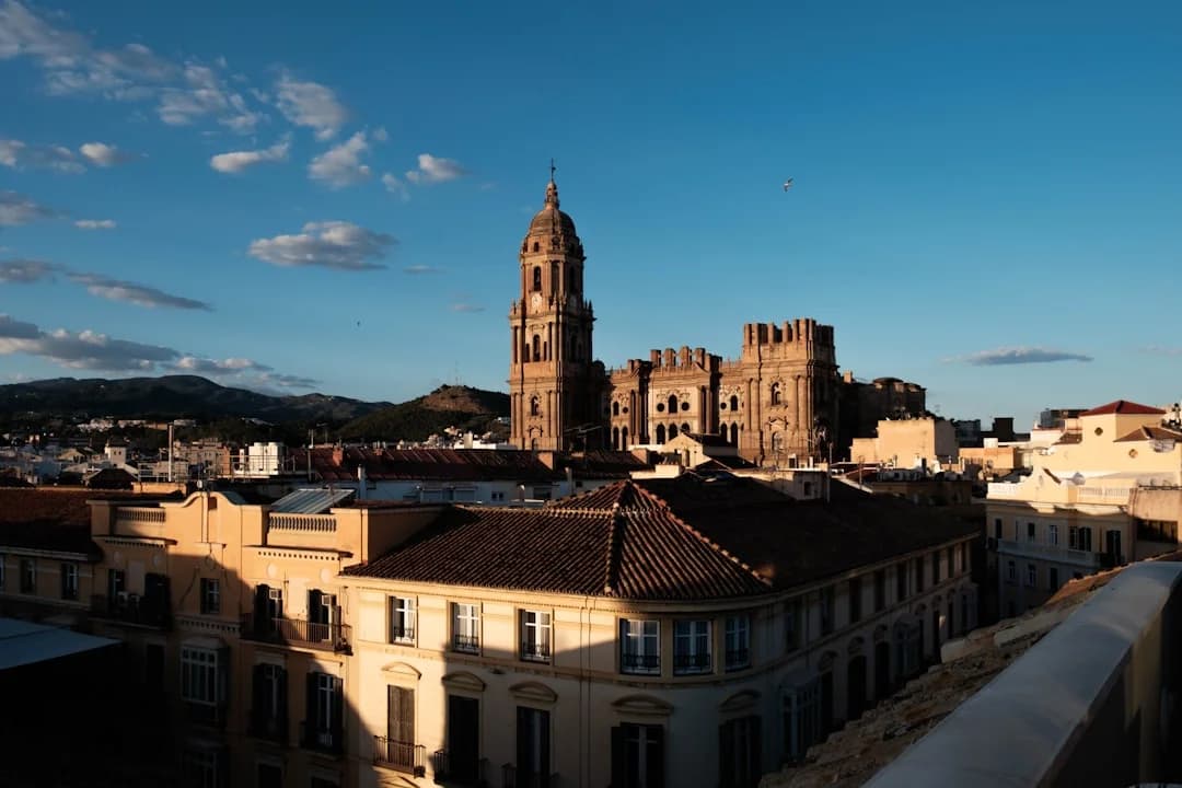 Juanjo Fuentes Exhibition: Free Art in Málaga Center