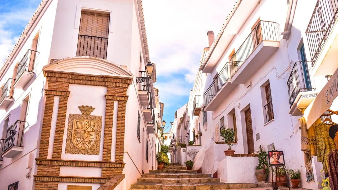 Alpandeire Tenders New Rural Hostel in Serrania de Ronda
