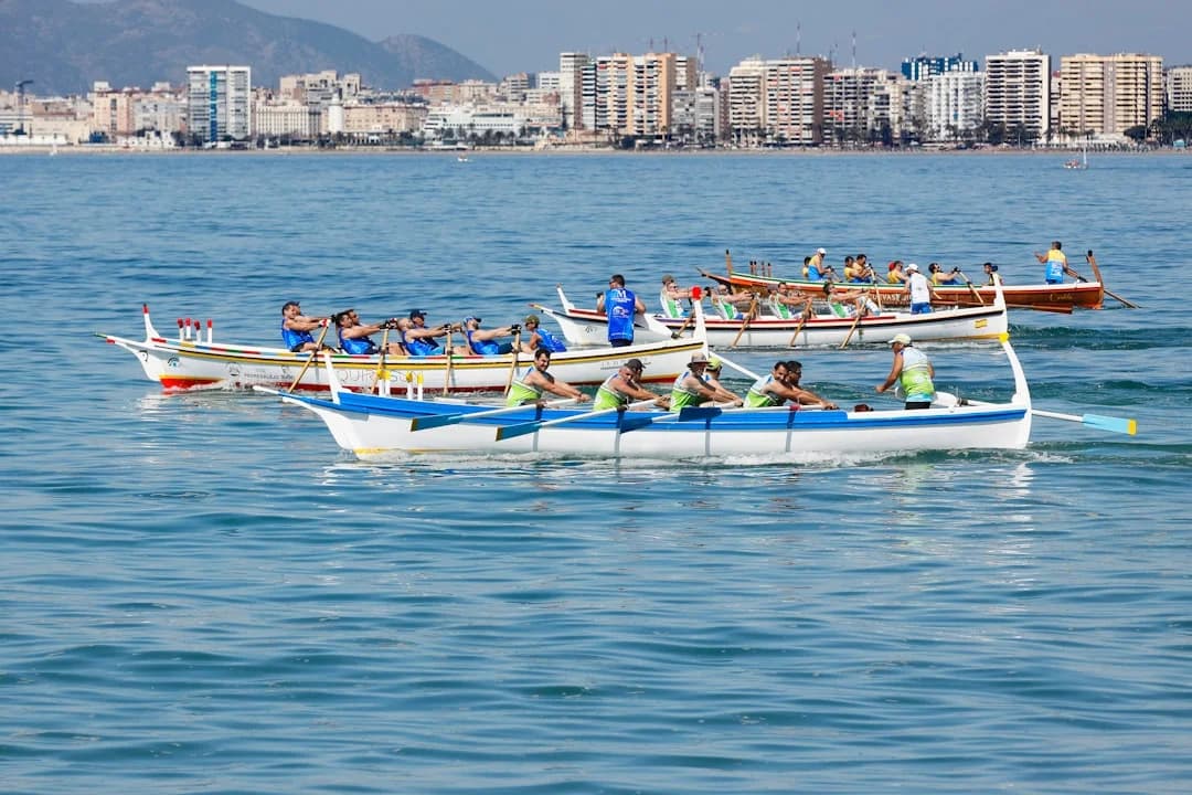 Sardinen-Espetos in Málaga: Wie und wo Sie sie am besten genießen