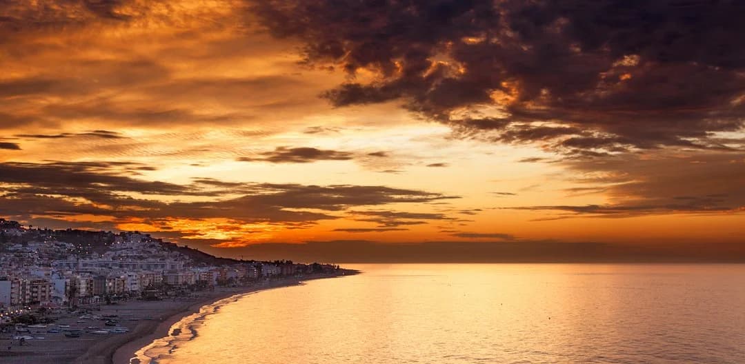 October 12 in Málaga: How to Enjoy Autumn Holiday Breaks